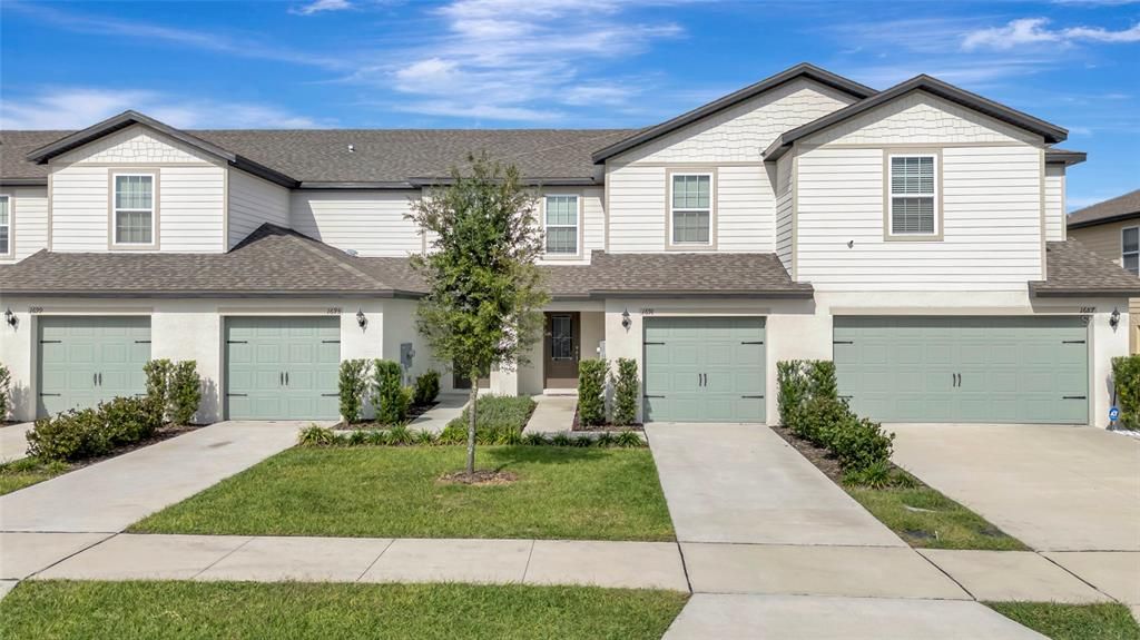 For Sale: $275,000 (3 beds, 2 baths, 1731 Square Feet)