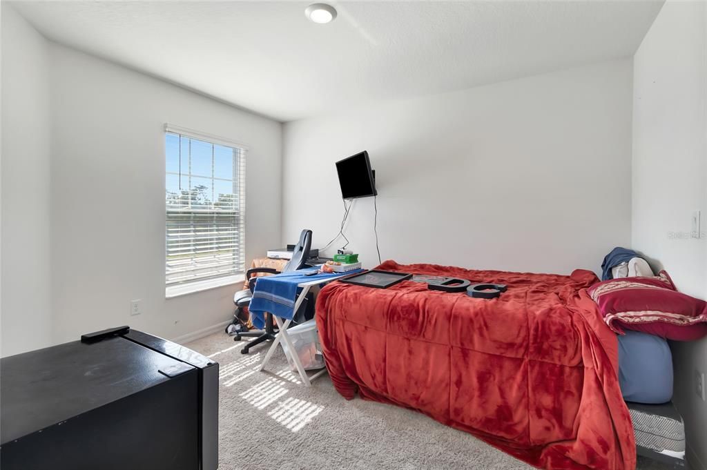 For Sale: $275,000 (3 beds, 2 baths, 1731 Square Feet)