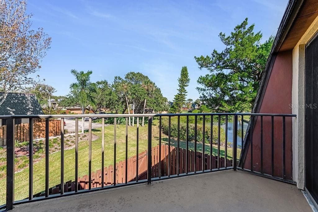 На продажу: $355,000 (2 спален, 2 ванн, 1328 Квадратных фут)