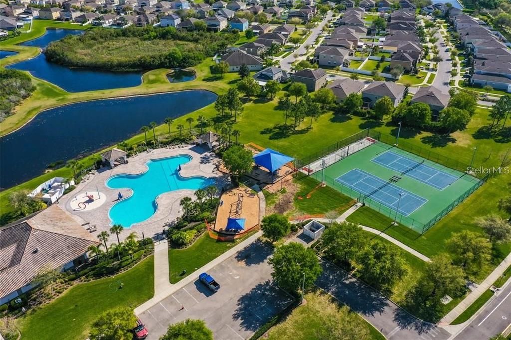 合同活跃: $2,500 (3 贝兹, 2 浴室, 2018 平方英尺)