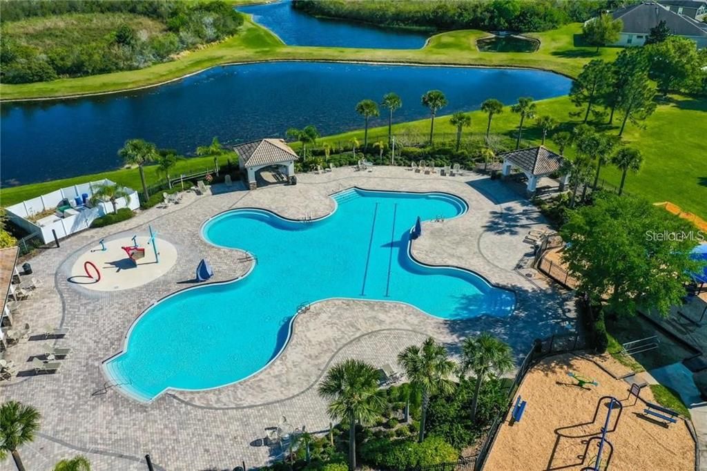 合同活跃: $2,500 (3 贝兹, 2 浴室, 2018 平方英尺)