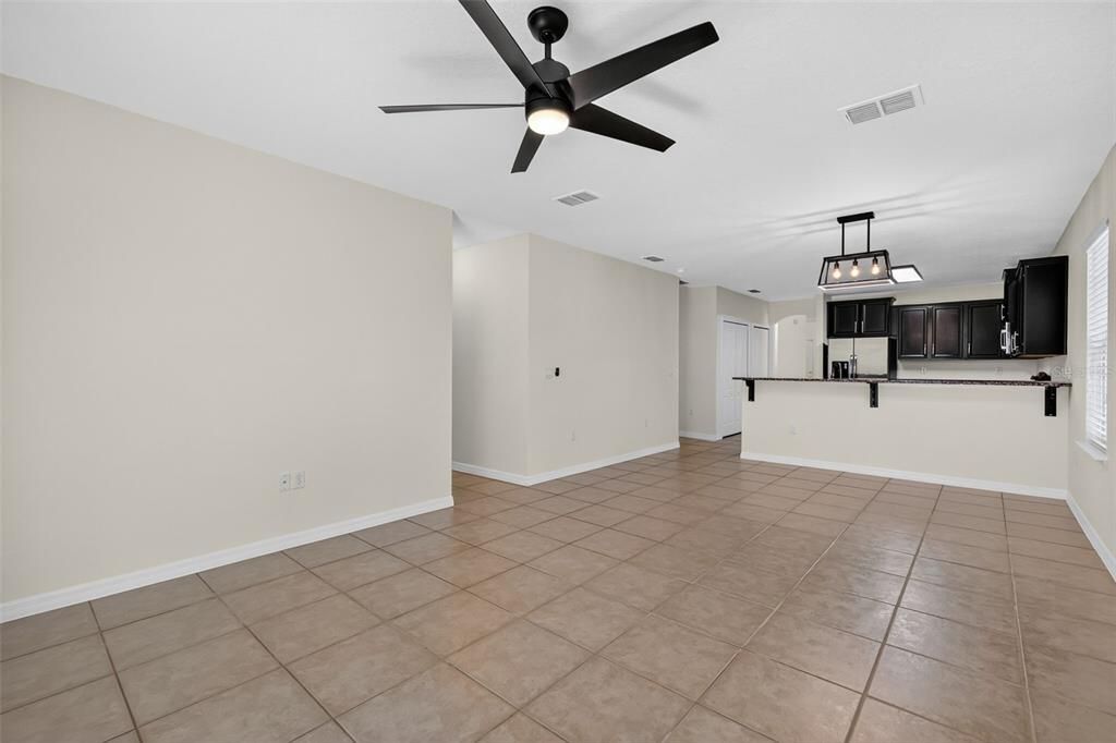 For Sale: $325,000 (4 beds, 2 baths, 1976 Square Feet)