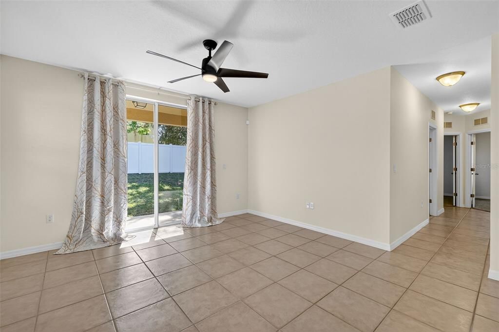 For Sale: $325,000 (4 beds, 2 baths, 1976 Square Feet)