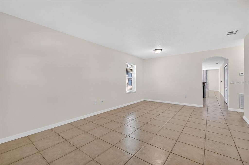 For Sale: $325,000 (4 beds, 2 baths, 1976 Square Feet)