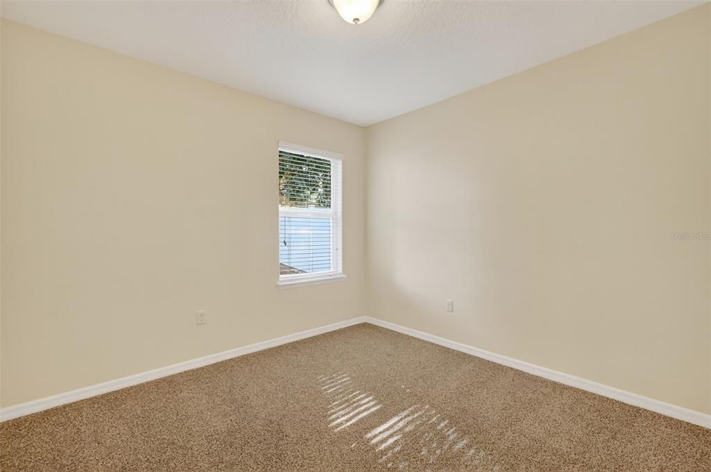 For Sale: $325,000 (4 beds, 2 baths, 1976 Square Feet)