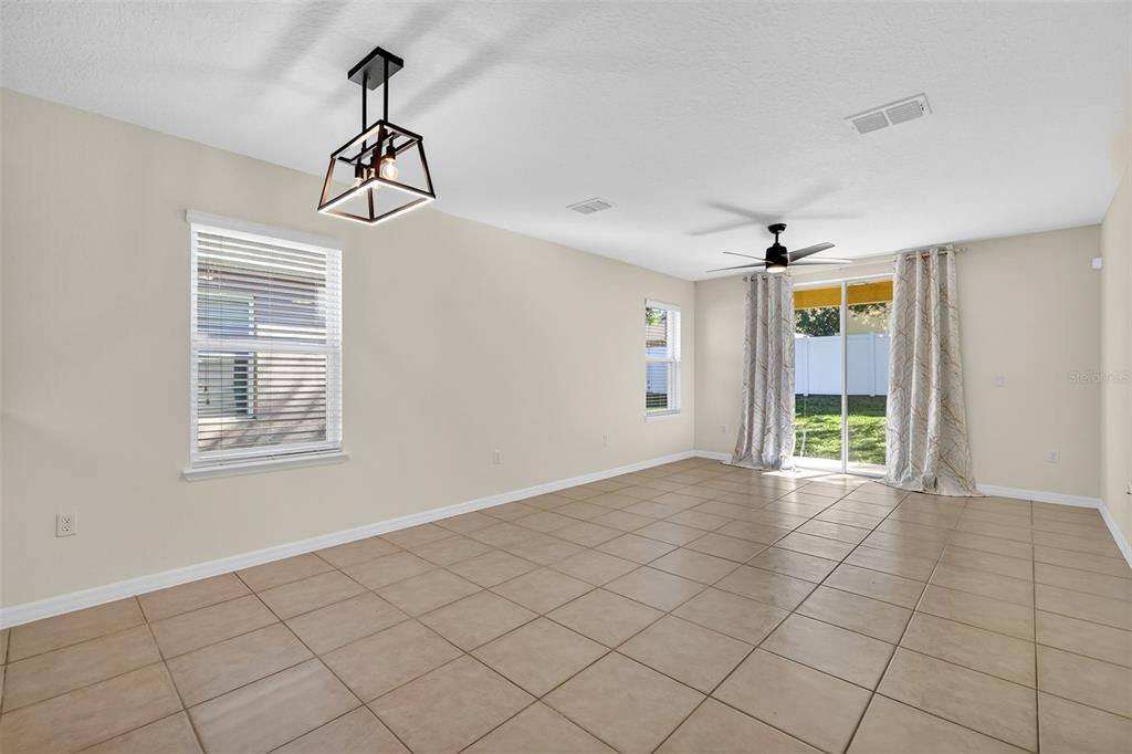 For Sale: $325,000 (4 beds, 2 baths, 1976 Square Feet)