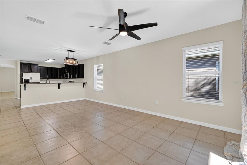 For Sale: $325,000 (4 beds, 2 baths, 1976 Square Feet)