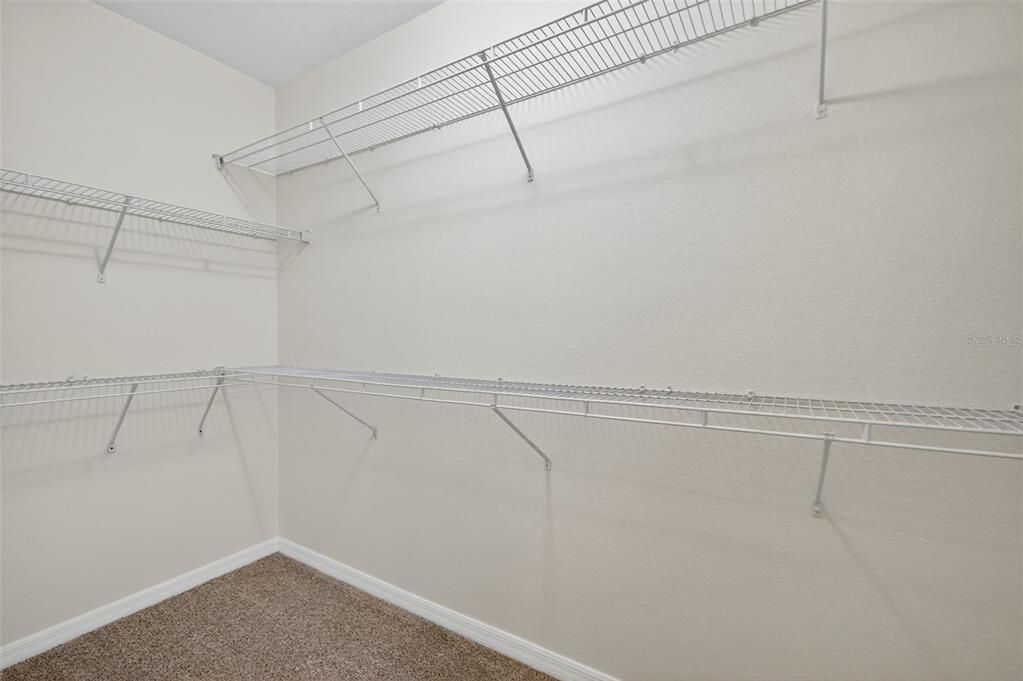 For Sale: $325,000 (4 beds, 2 baths, 1976 Square Feet)