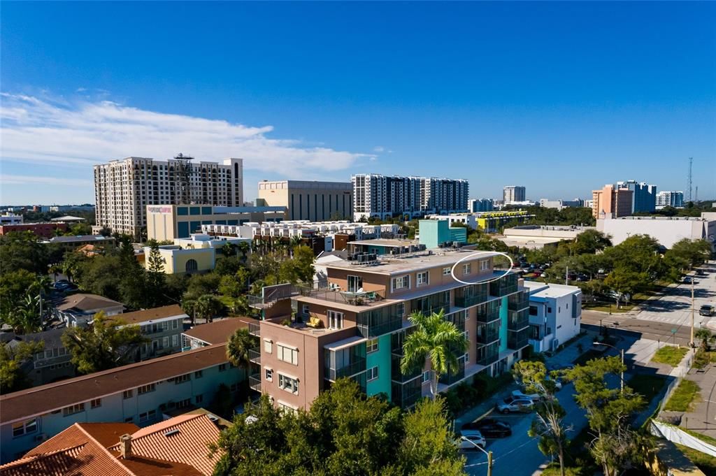 待售: $399,000 (2 贝兹, 2 浴室, 885 平方英尺)