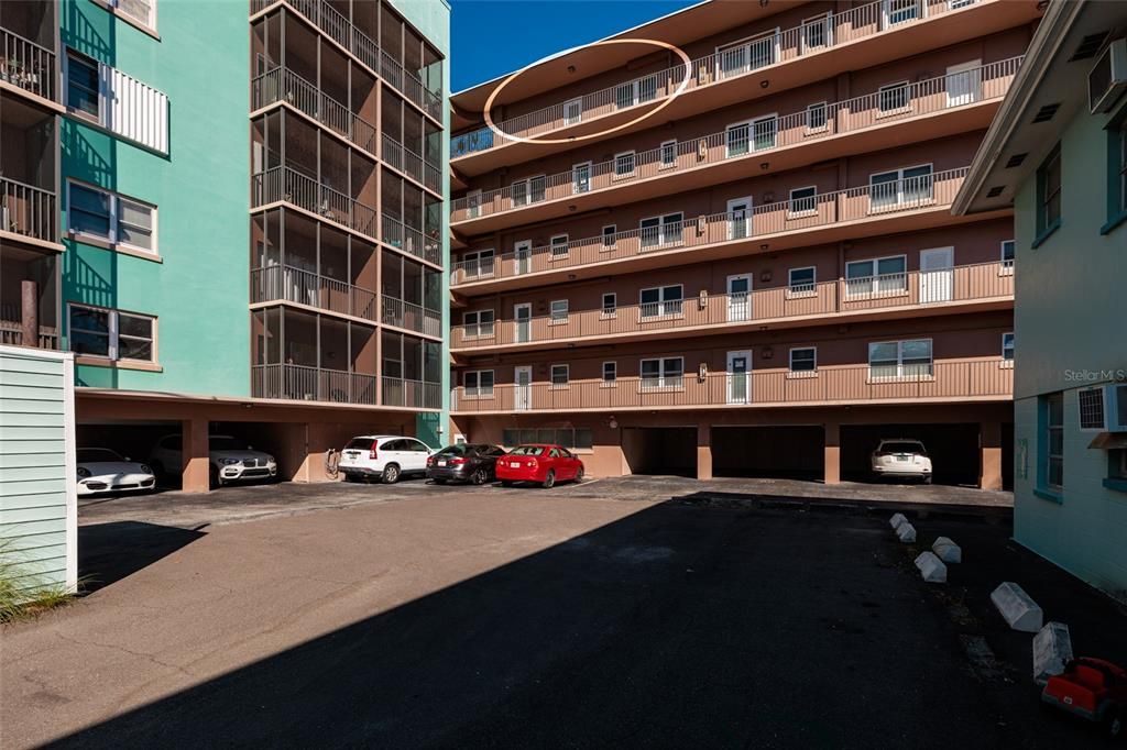 待售: $399,000 (2 贝兹, 2 浴室, 885 平方英尺)