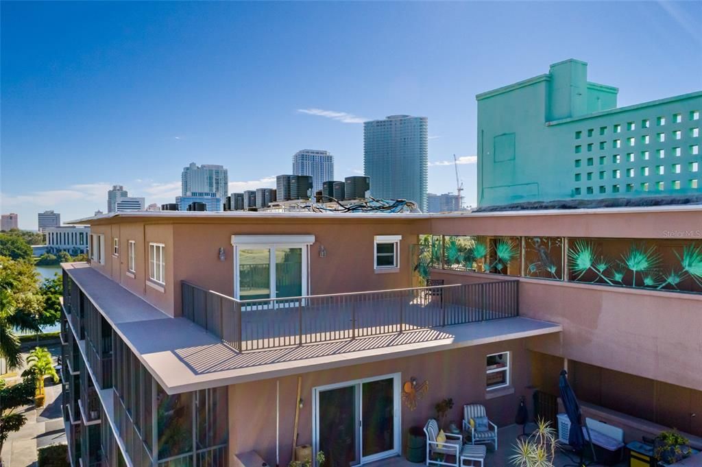 待售: $399,000 (2 贝兹, 2 浴室, 885 平方英尺)