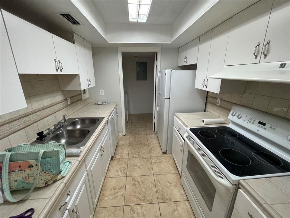 出租: $1,950 (3 贝兹, 2 浴室, 1146 平方英尺)