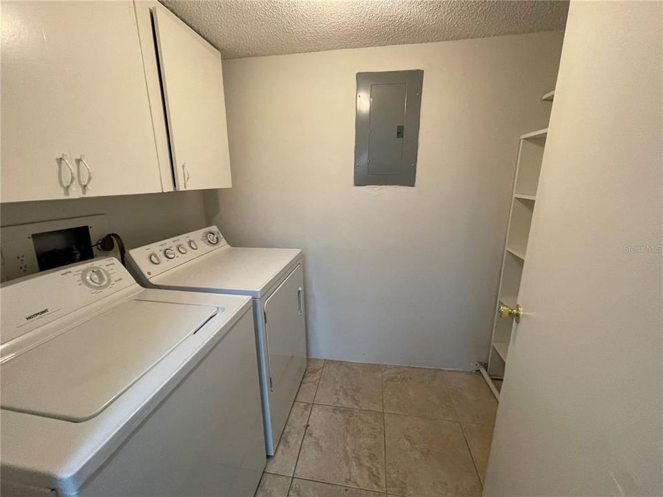 出租: $1,950 (3 贝兹, 2 浴室, 1146 平方英尺)