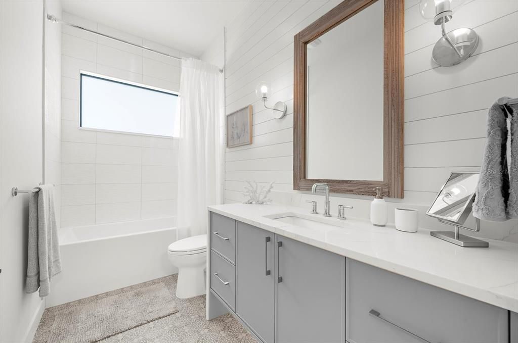 待售: $899,000 (3 贝兹, 2 浴室, 2293 平方英尺)