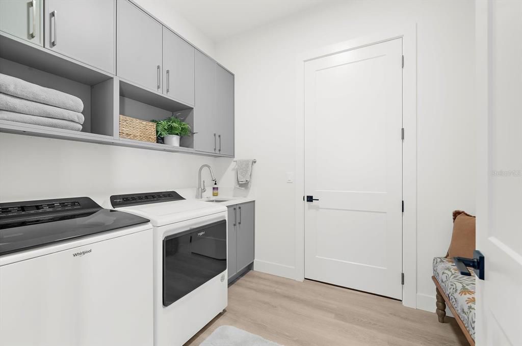 待售: $899,000 (3 贝兹, 2 浴室, 2293 平方英尺)