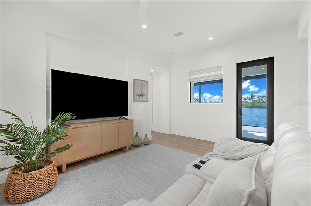 待售: $899,000 (3 贝兹, 2 浴室, 2293 平方英尺)