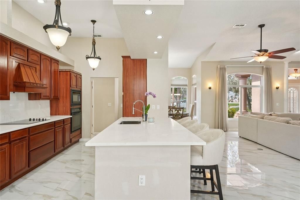 待售: $869,000 (5 贝兹, 3 浴室, 3834 平方英尺)