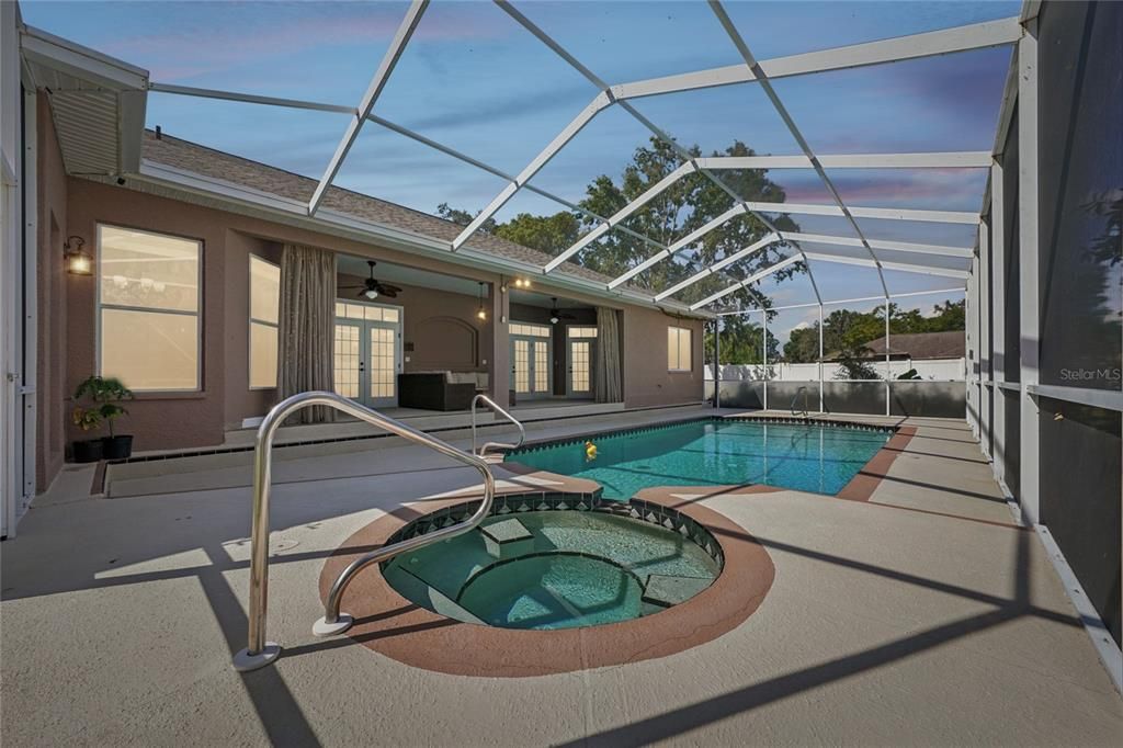 待售: $869,000 (5 贝兹, 3 浴室, 3834 平方英尺)