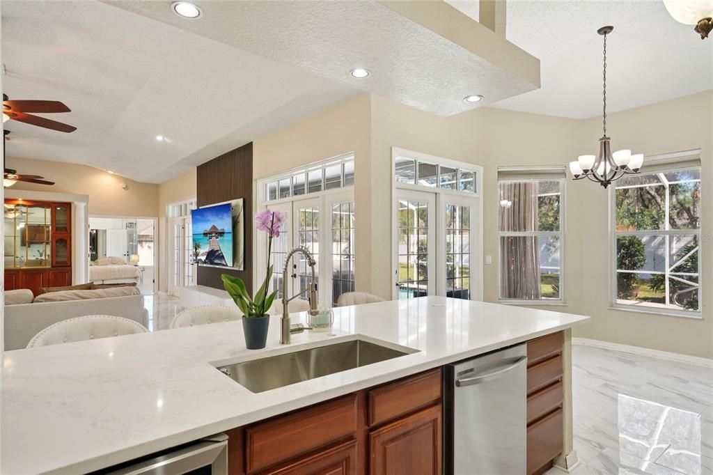 待售: $869,000 (5 贝兹, 3 浴室, 3834 平方英尺)