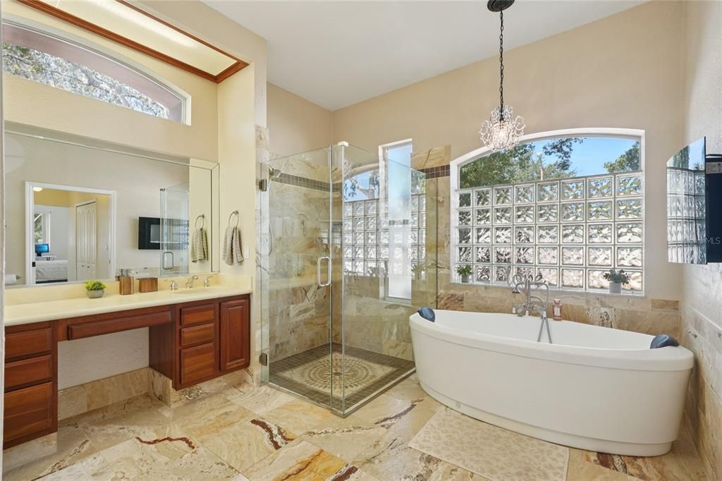 待售: $869,000 (5 贝兹, 3 浴室, 3834 平方英尺)