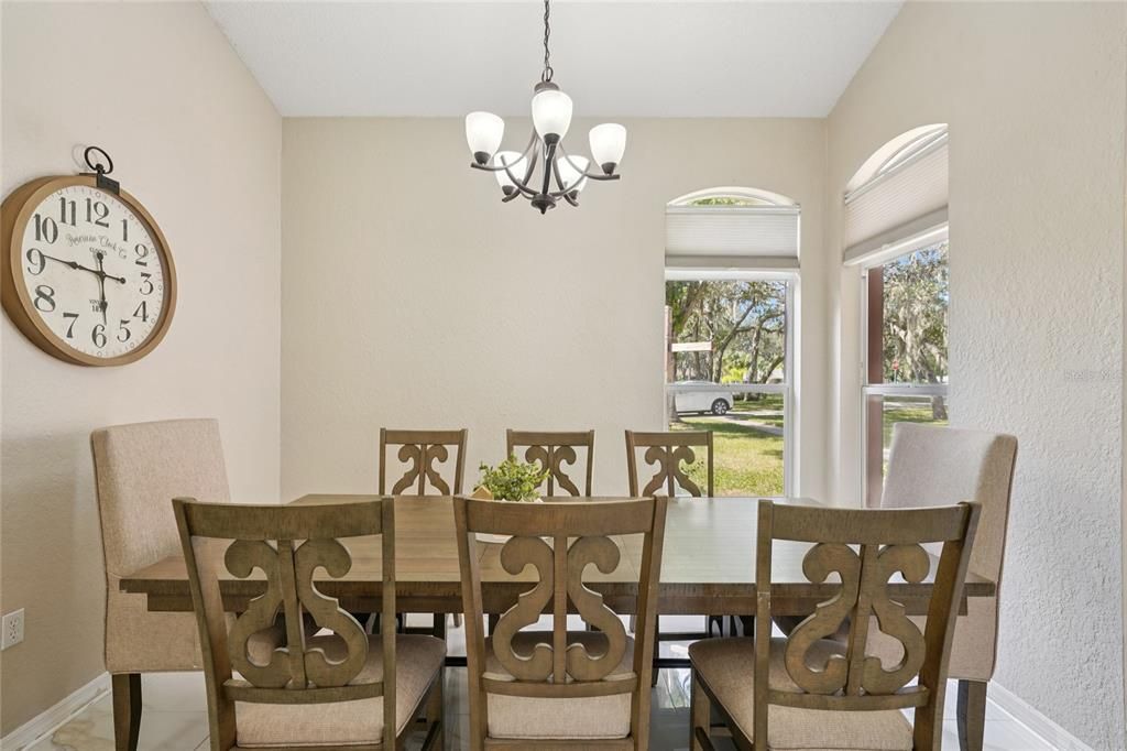 待售: $869,000 (5 贝兹, 3 浴室, 3834 平方英尺)