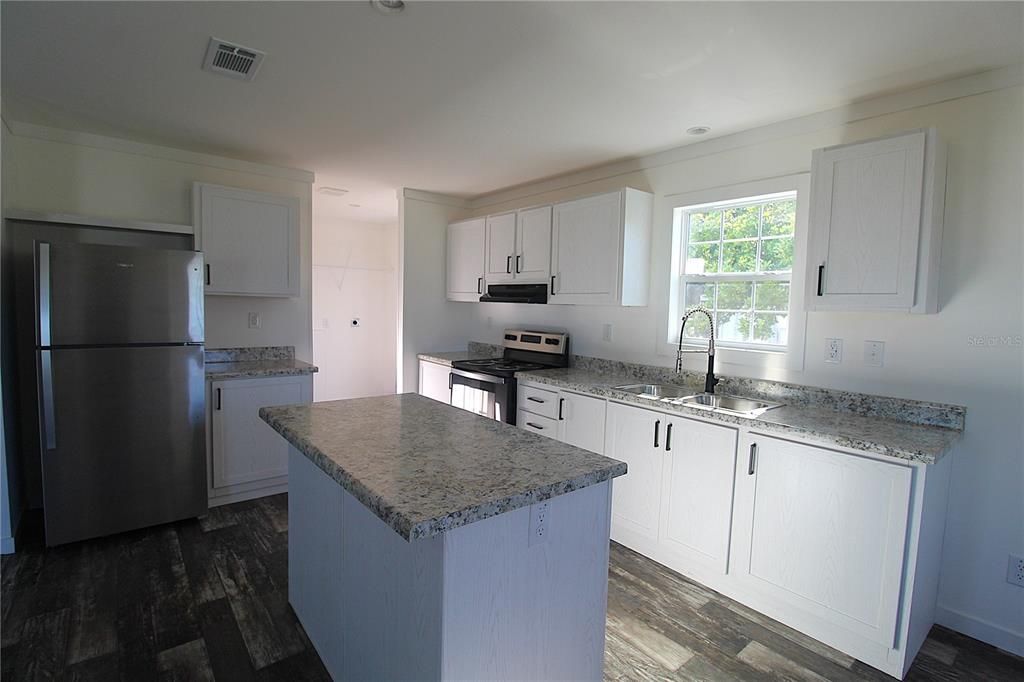 For Rent: $1,500 (2 beds, 2 baths, 624 Square Feet)