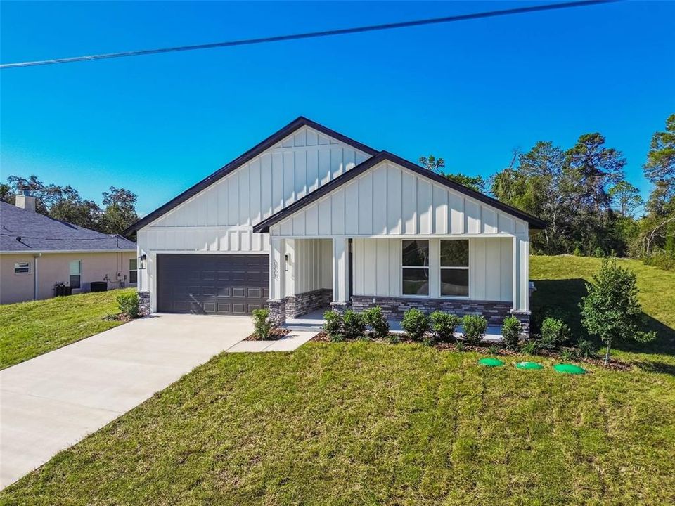 Active With Contract: $415,000 (4 beds, 3 baths, 2061 Square Feet)