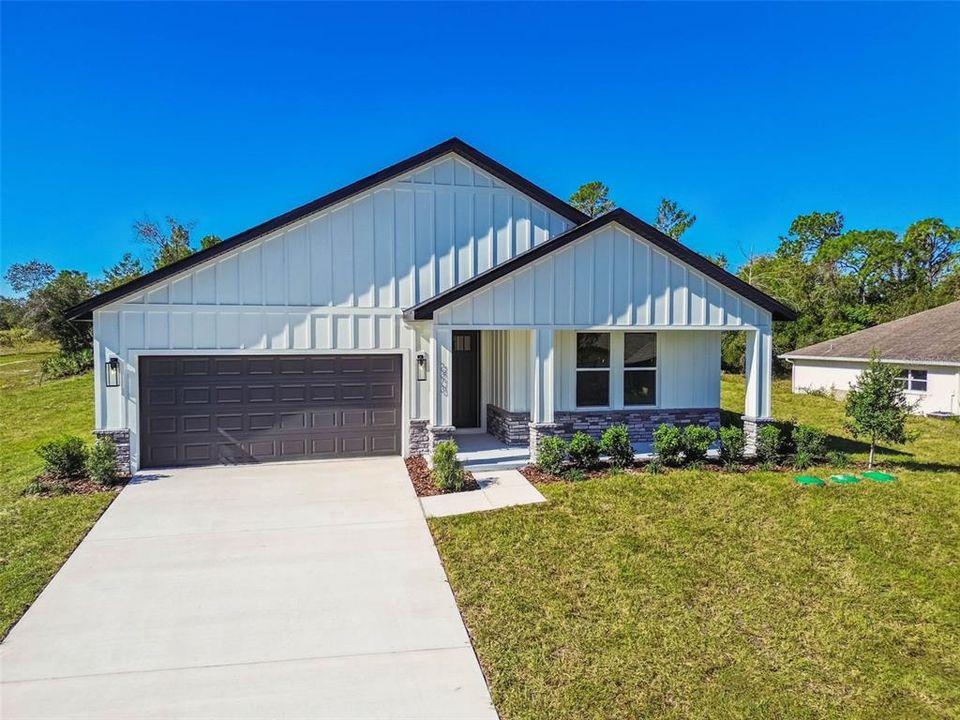 Active With Contract: $415,000 (4 beds, 3 baths, 2061 Square Feet)