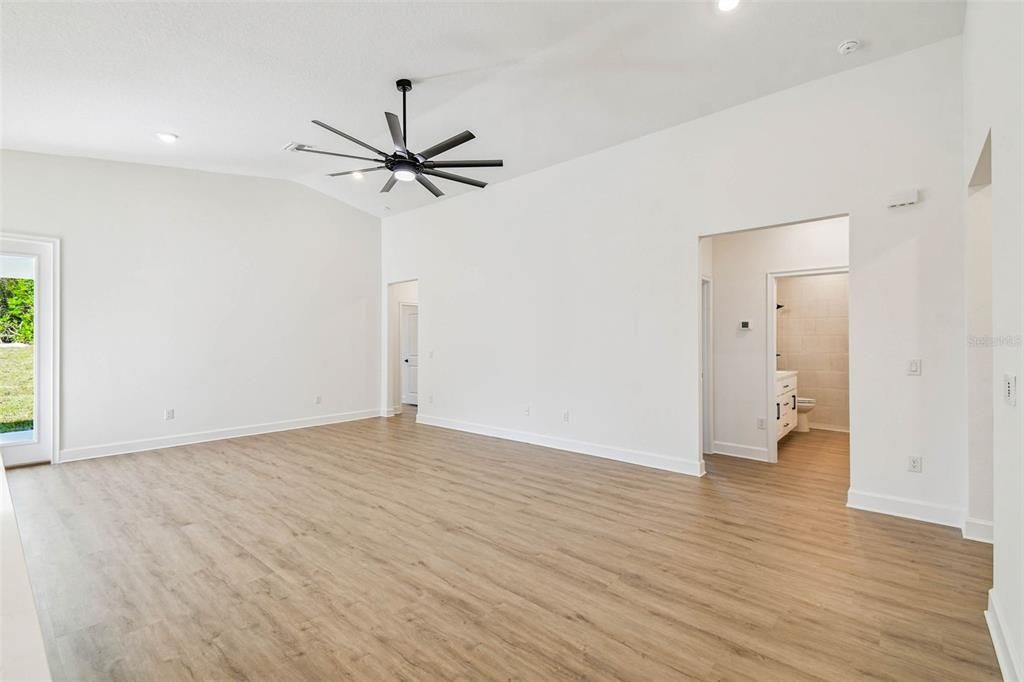 Active With Contract: $415,000 (4 beds, 3 baths, 2061 Square Feet)