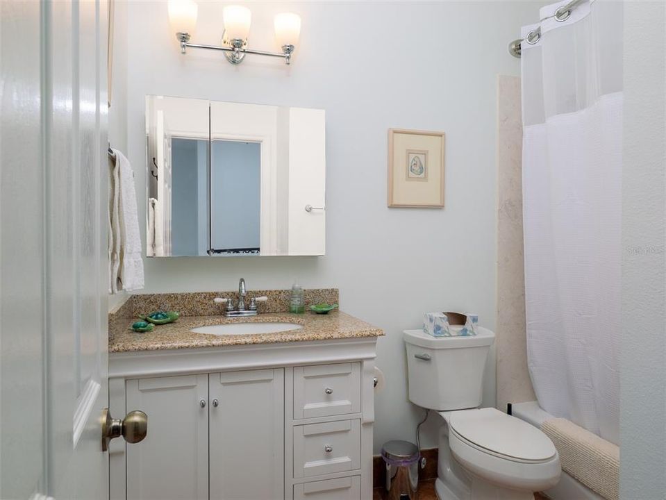 En Venta: $4,395,000 (4 camas, 3 baños, 2338 Pies cuadrados)