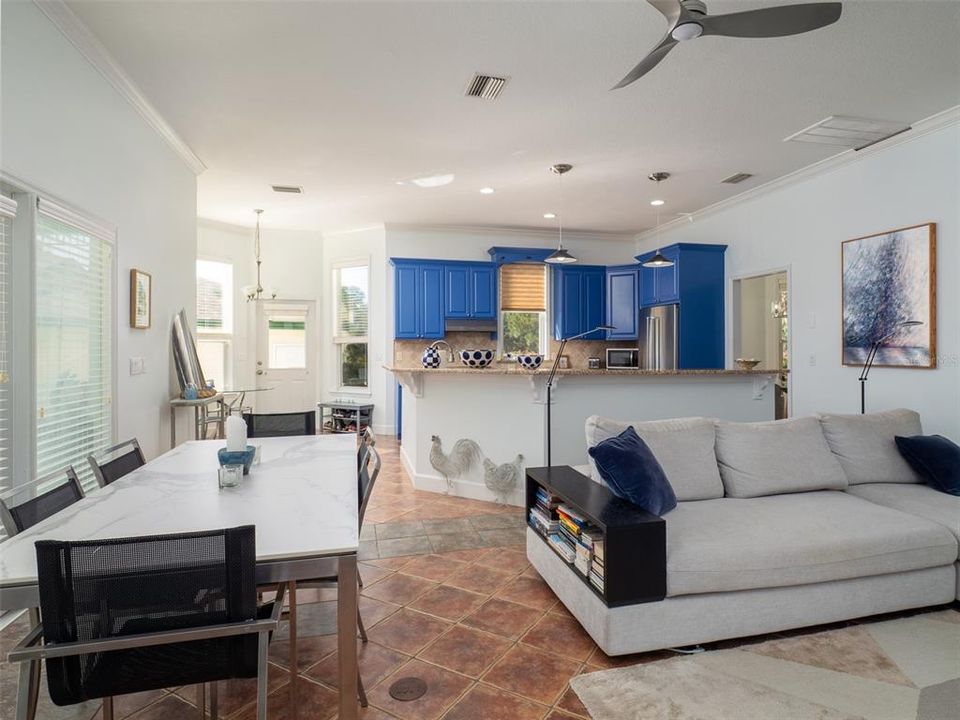 En Venta: $4,395,000 (4 camas, 3 baños, 2338 Pies cuadrados)