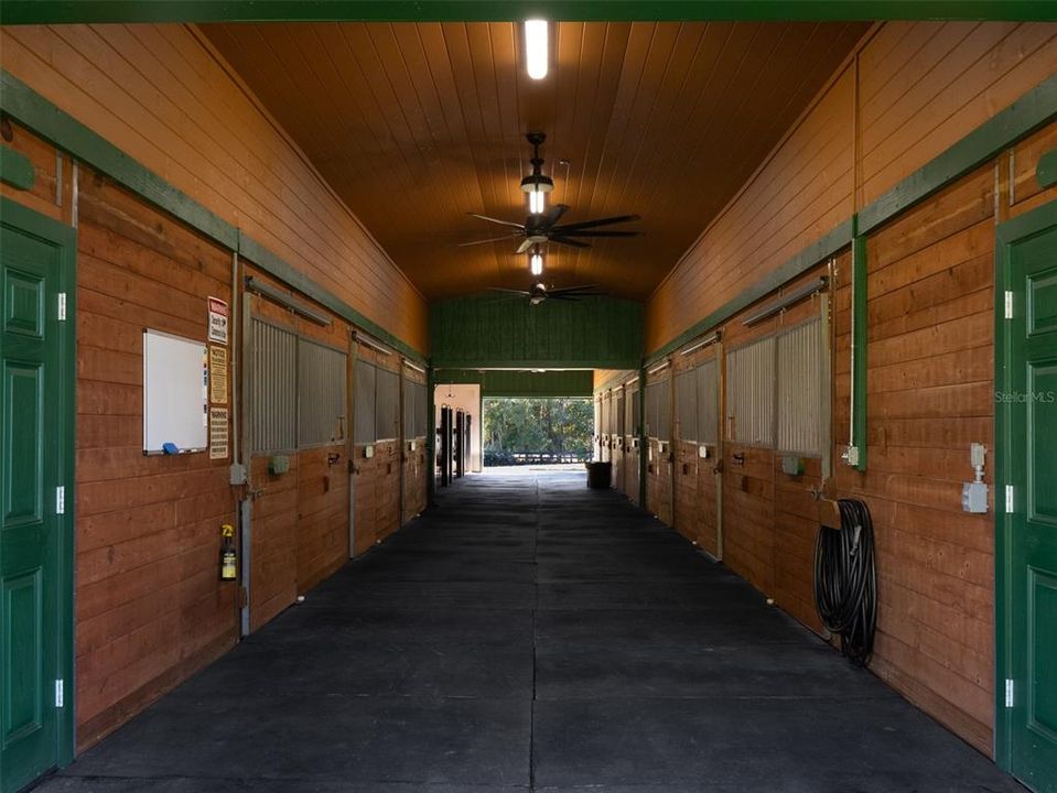 En Venta: $4,395,000 (4 camas, 3 baños, 2338 Pies cuadrados)