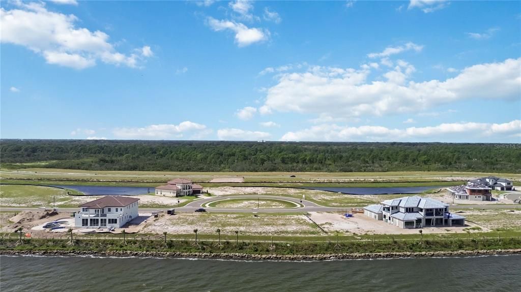 На продажу: $299,000 (0.20 acres)