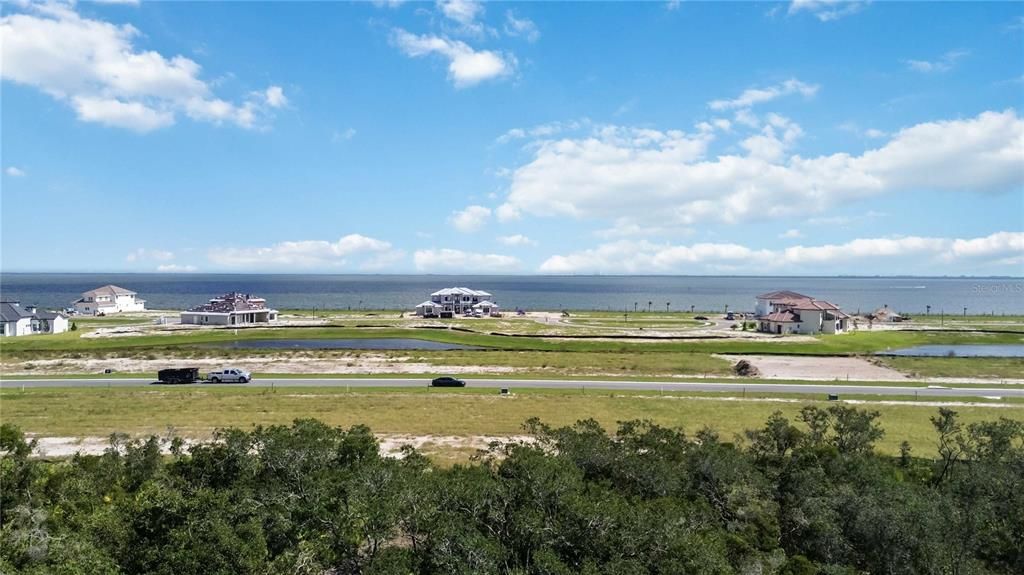 На продажу: $299,000 (0.20 acres)