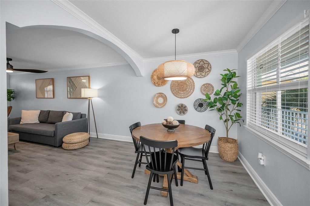 En Venta: $379,000 (1 camas, 1 baños, 735 Pies cuadrados)