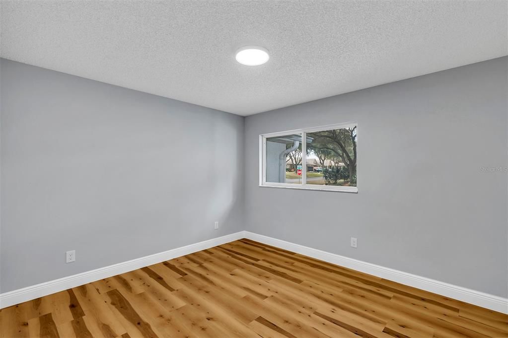 待售: $168,900 (2 贝兹, 2 浴室, 1412 平方英尺)