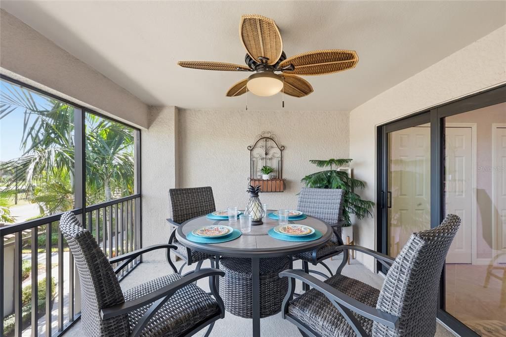 На продажу: $419,000 (2 спален, 2 ванн, 1329 Квадратных фут)