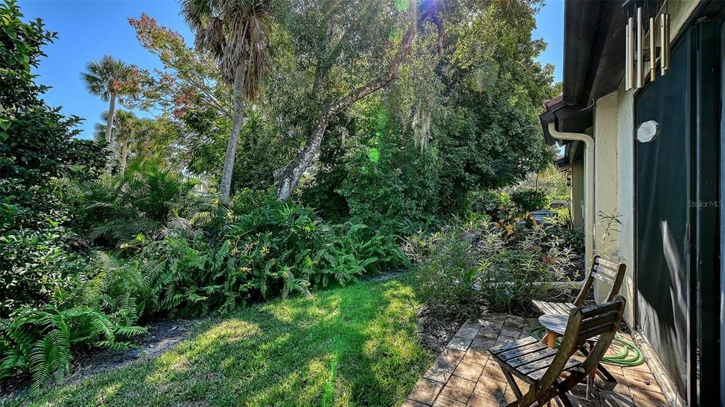 待售: $397,500 (2 贝兹, 2 浴室, 2033 平方英尺)