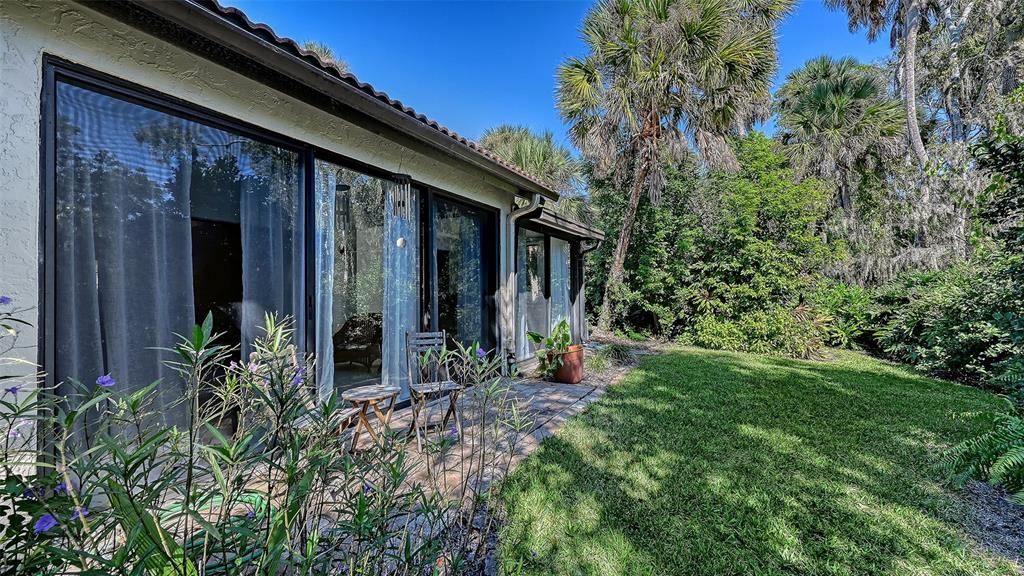 待售: $397,500 (2 贝兹, 2 浴室, 2033 平方英尺)