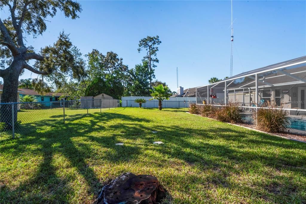 Active With Contract: $309,000 (3 beds, 2 baths, 1261 Square Feet)