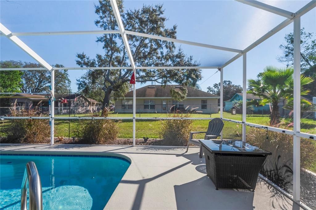 Active With Contract: $309,000 (3 beds, 2 baths, 1261 Square Feet)