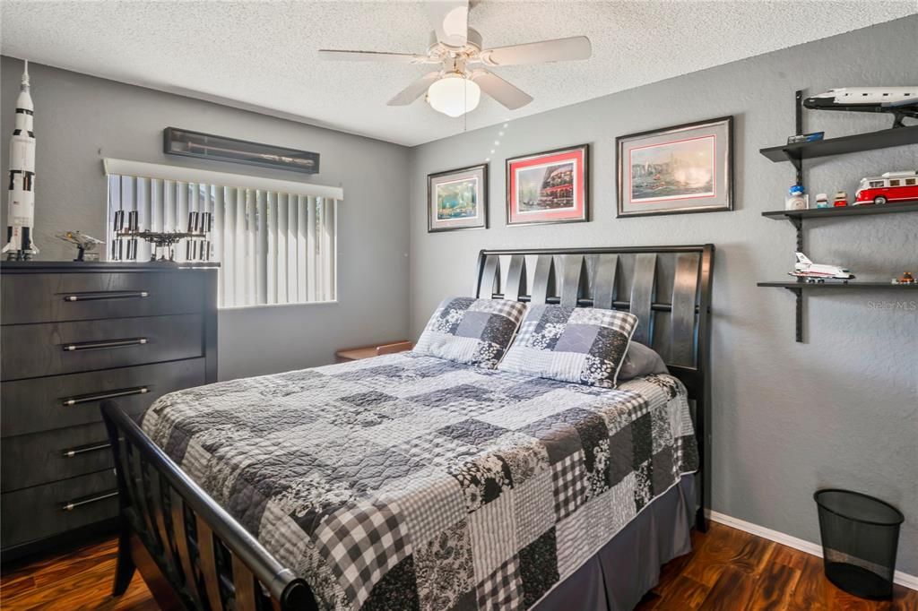 Active With Contract: $309,000 (3 beds, 2 baths, 1261 Square Feet)