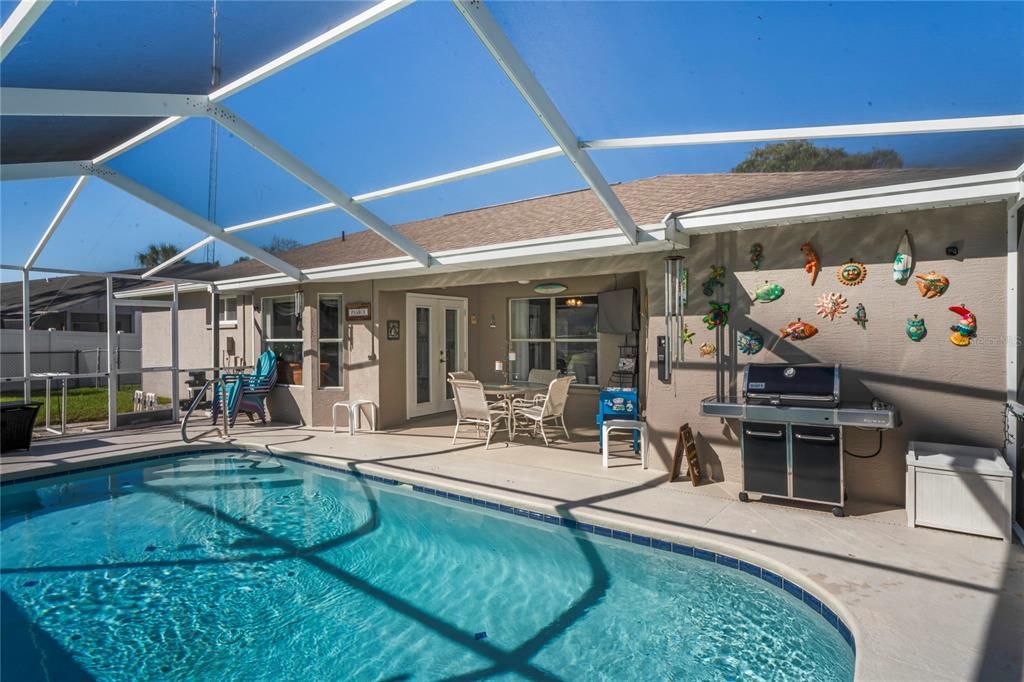 Active With Contract: $309,000 (3 beds, 2 baths, 1261 Square Feet)