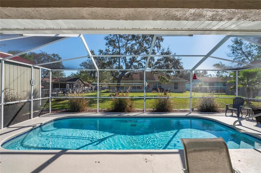 Active With Contract: $309,000 (3 beds, 2 baths, 1261 Square Feet)