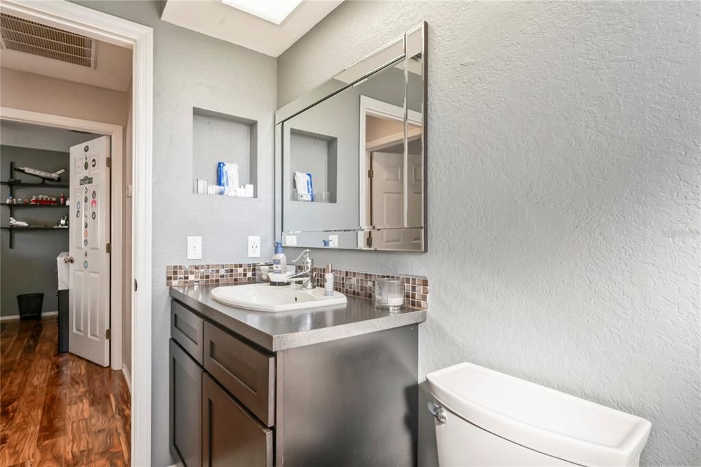 Active With Contract: $309,000 (3 beds, 2 baths, 1261 Square Feet)