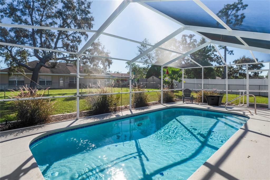 Active With Contract: $309,000 (3 beds, 2 baths, 1261 Square Feet)