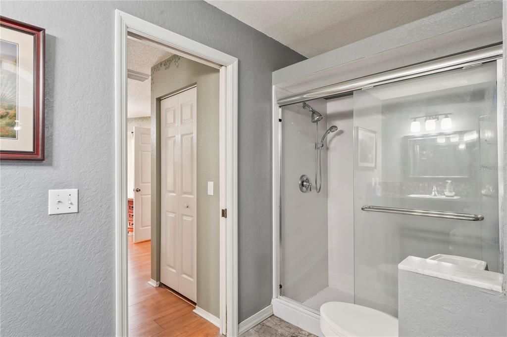 Active With Contract: $309,000 (3 beds, 2 baths, 1261 Square Feet)