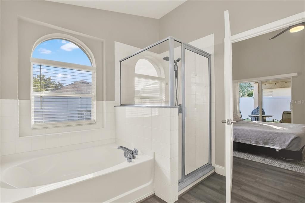 Active With Contract: $299,000 (3 beds, 2 baths, 1618 Square Feet)