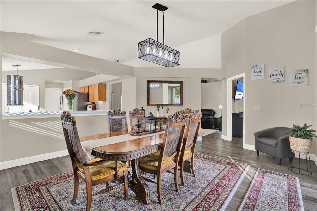 Active With Contract: $299,000 (3 beds, 2 baths, 1618 Square Feet)