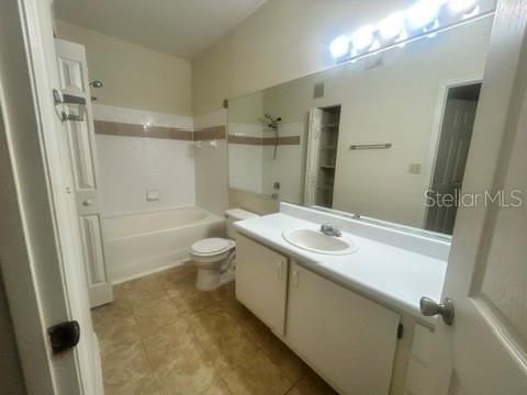 For Rent: $1,425 (1 beds, 1 baths, 734 Square Feet)